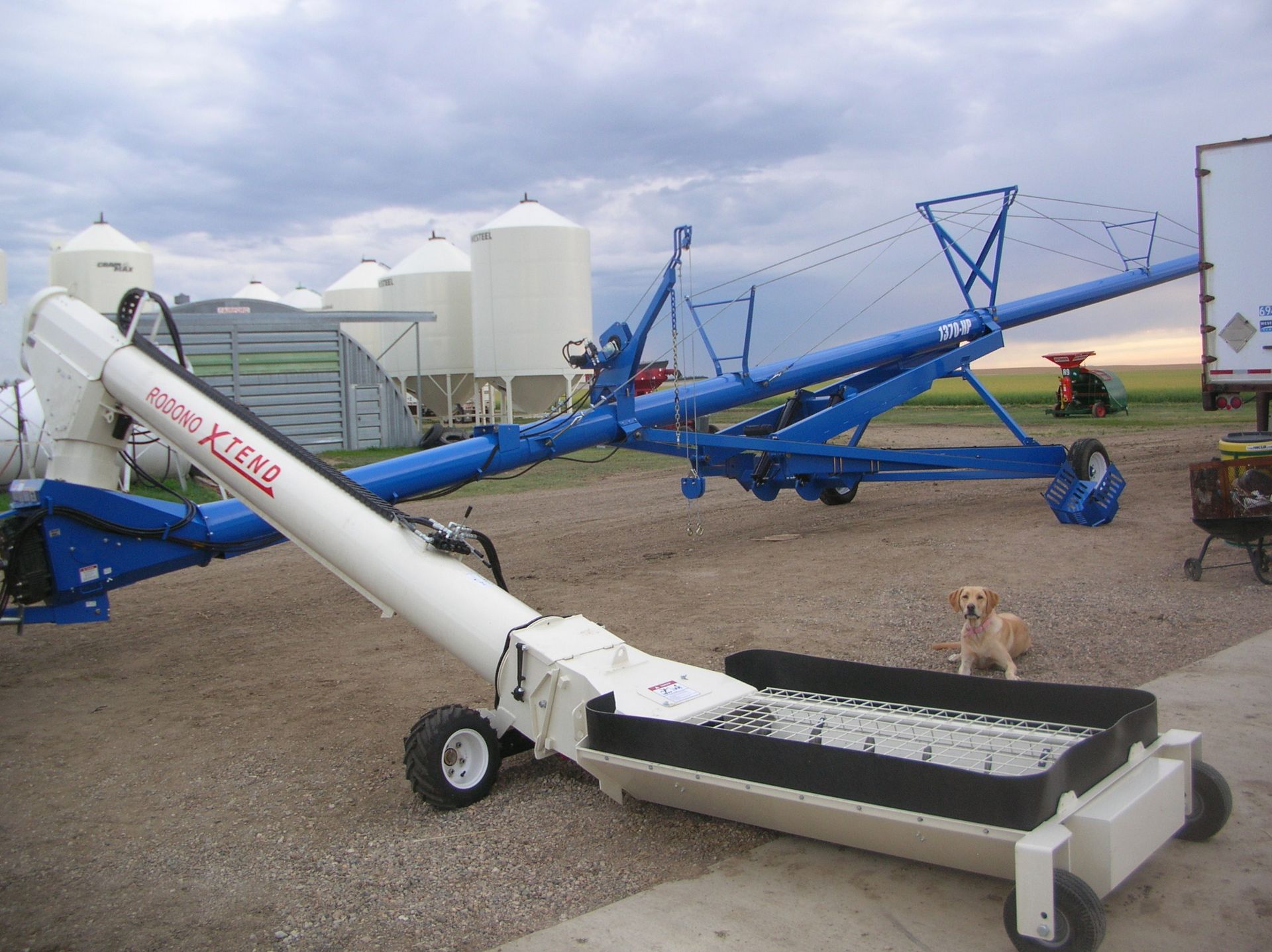 Xtend 16 Swing Auger